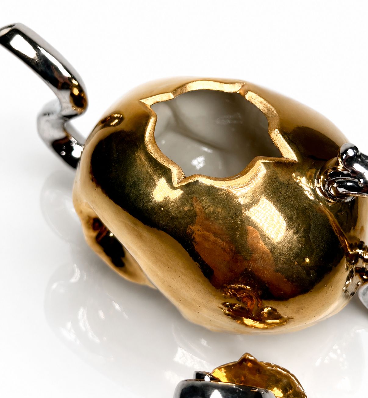 The Gilded Skull Teapot (Limited Edition)