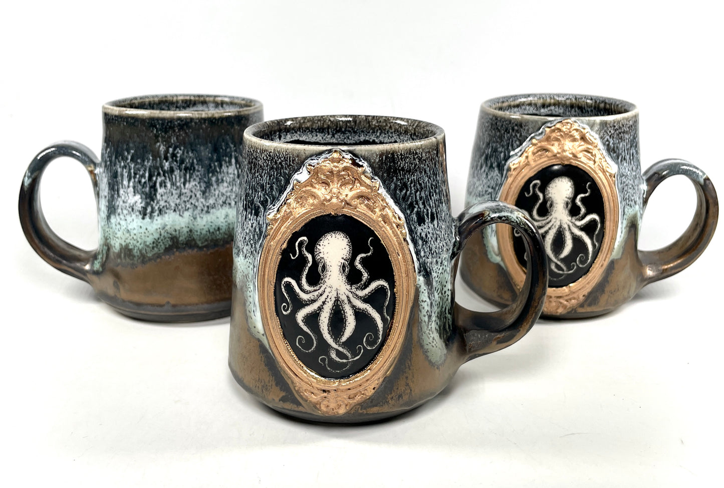 Antique Gold Octopoda Cameo Mug