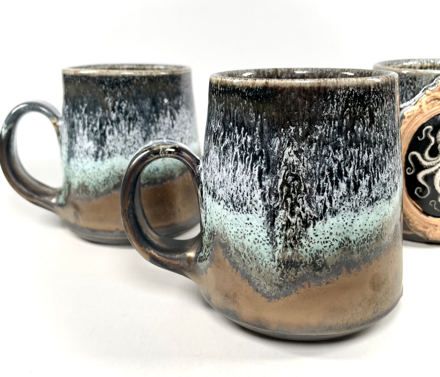 Antique Gold Octopoda Cameo Mug