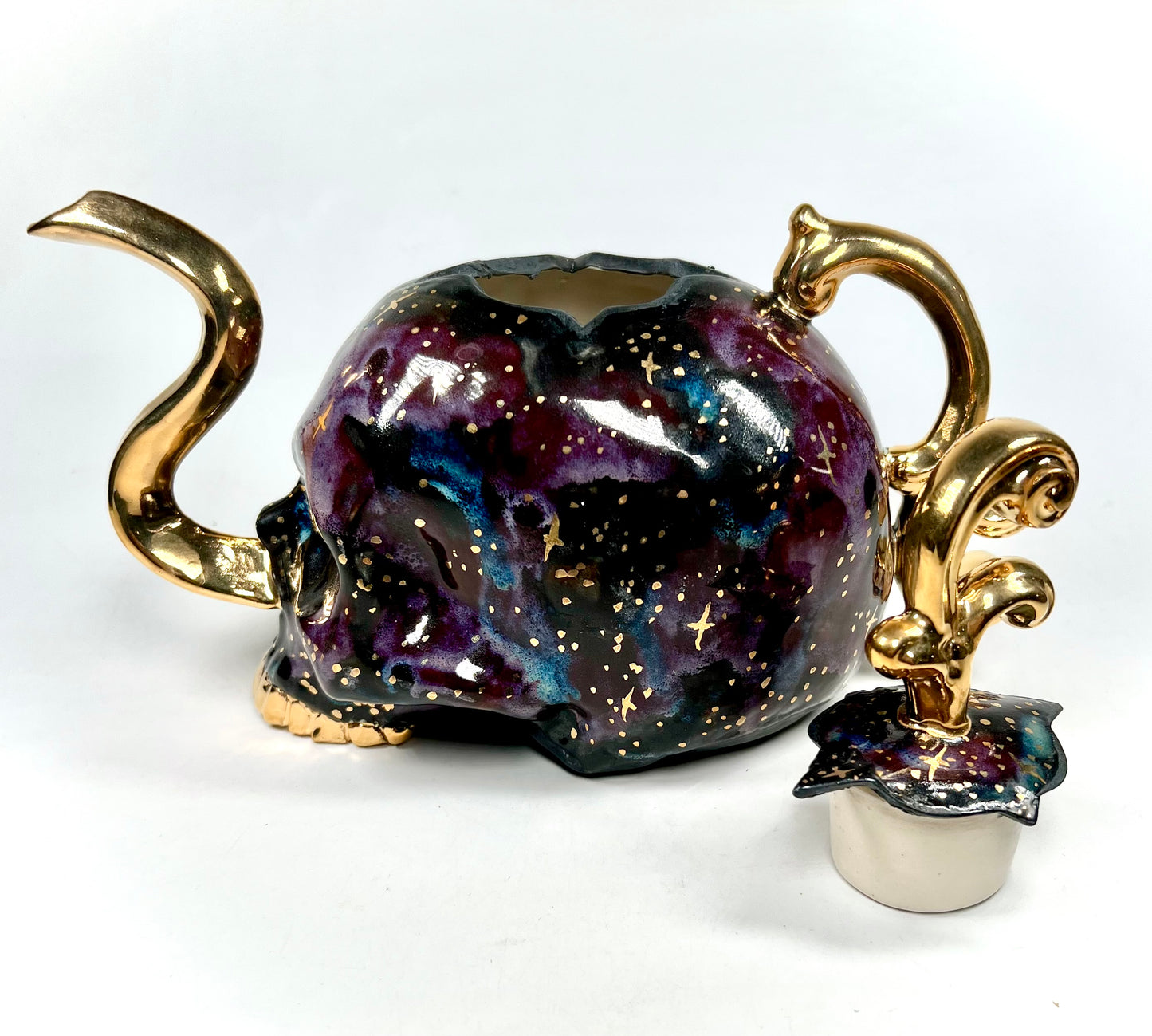 (PREORDER) Deadspace Victorian Skull Teapot