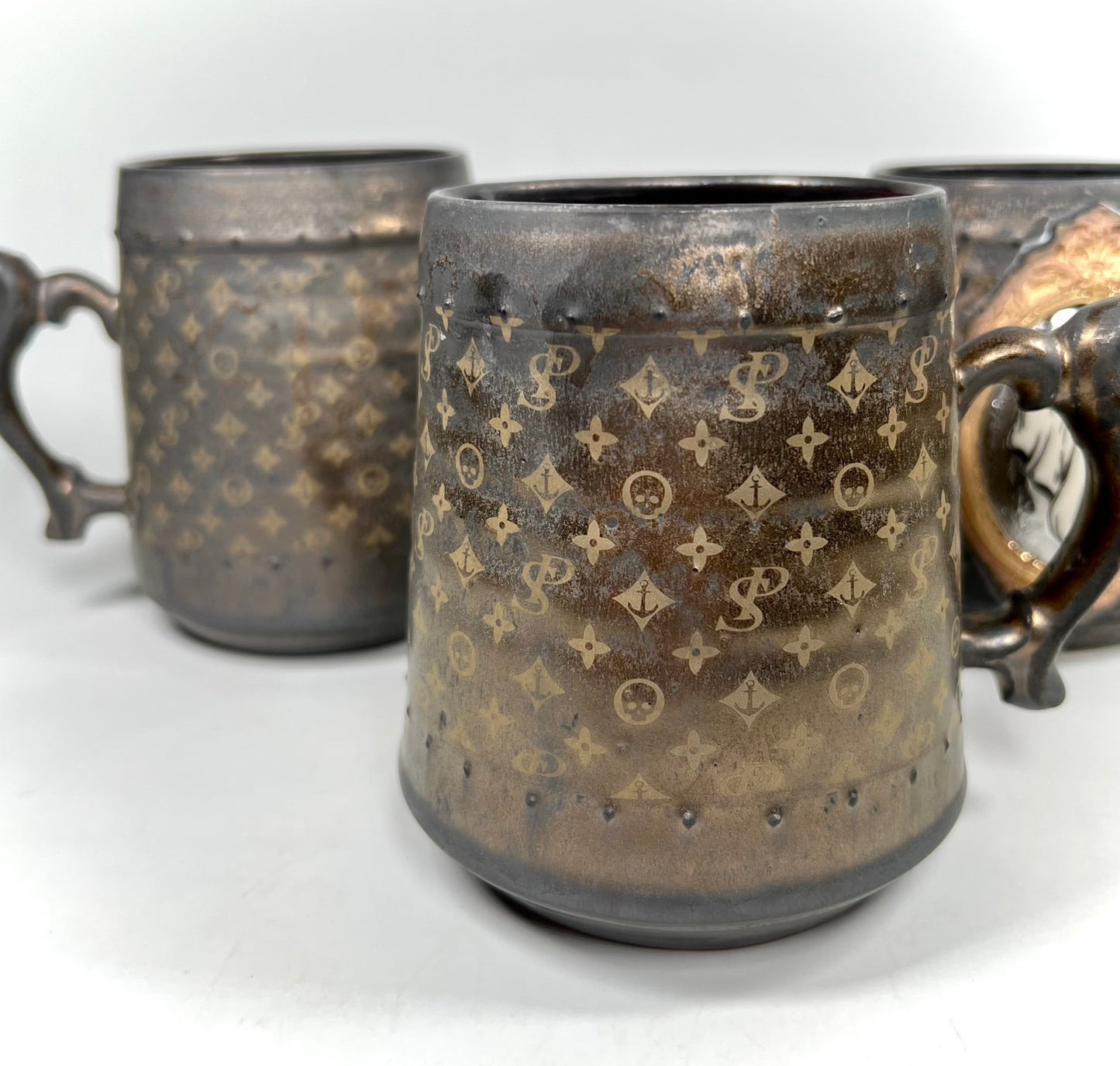 Ghost in the Mirror Mug (Antique Gold)