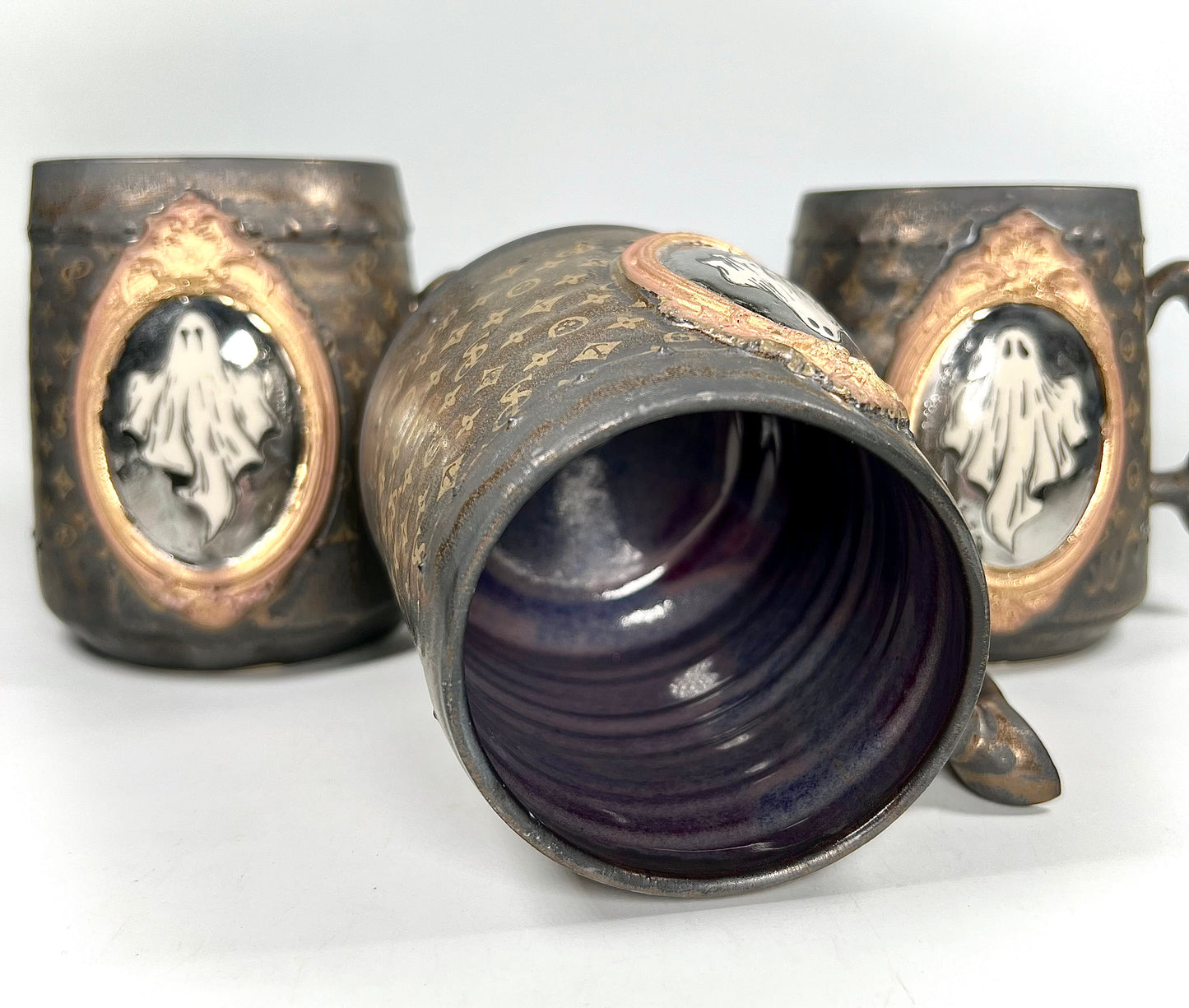 Ghost in the Mirror Mug (Antique Gold)
