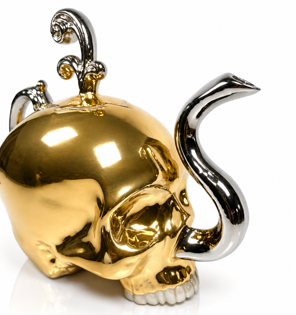 The Gilded Skull Teapot (Limited Edition)