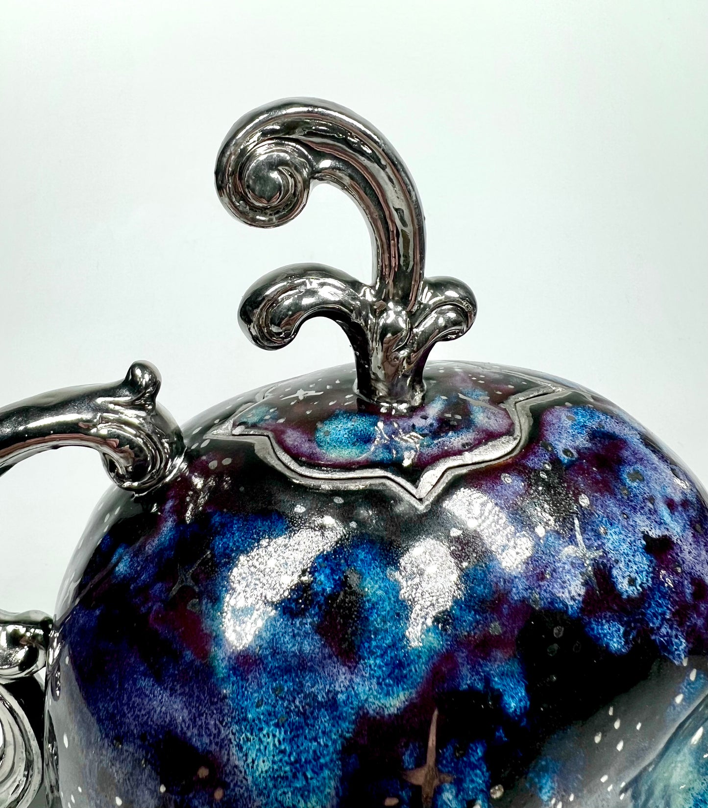 (PREORDER) Silver Deadspace Victorian Skull Teapot