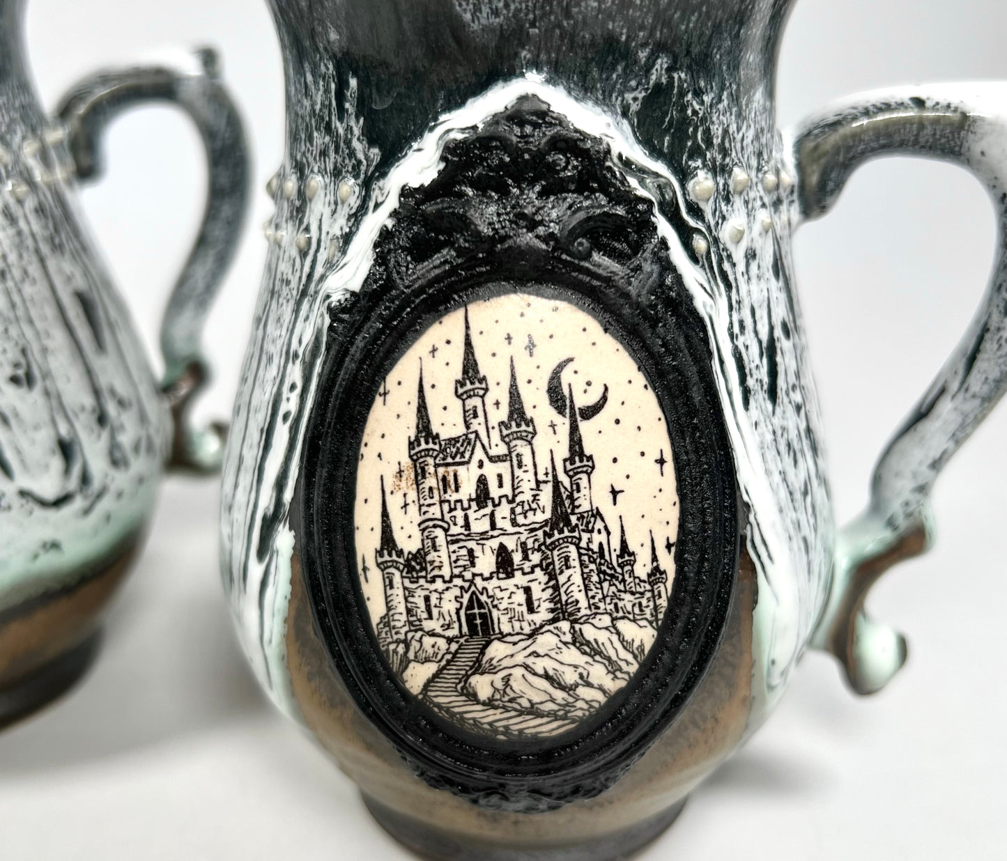 White and Gold Castle Cameo Mug