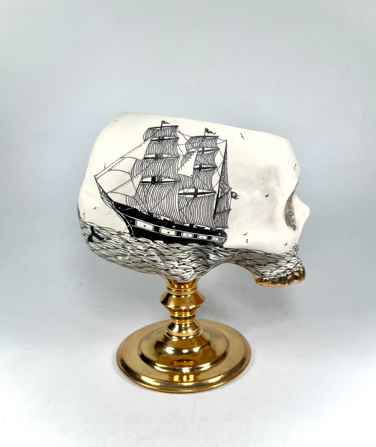 Scrimshaw Skull Planter