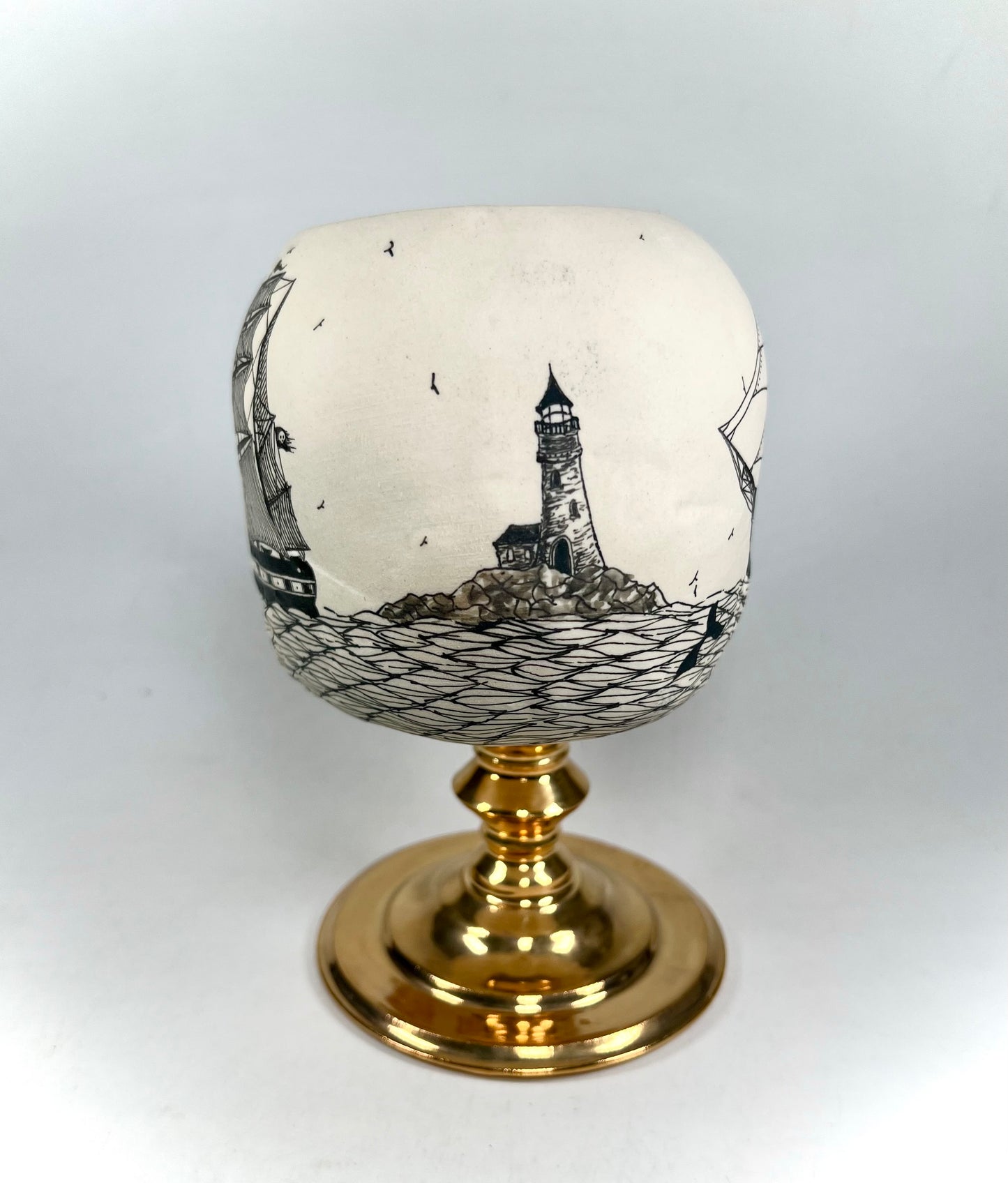 Scrimshaw Skull Planter